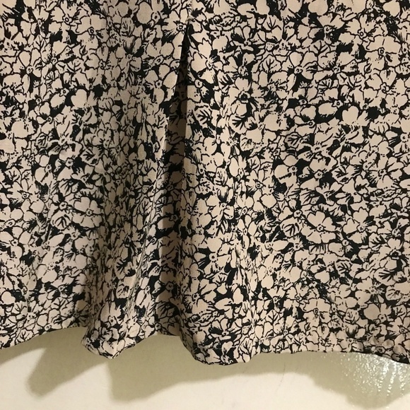 Impressions of California Long Sleeve Button Front Blouse - Picture 11 of 13